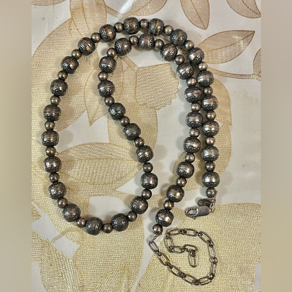 VTG Native American Ornate Graduated Pearl Bead Sterling Silver Necklace 17”+ Ex